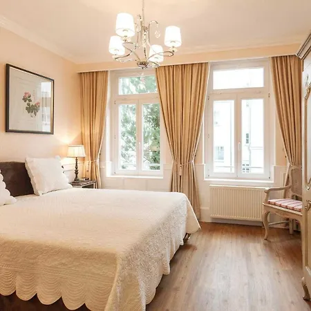 Ostseebad, Sellin, Ruegen, Villa Odin アパート